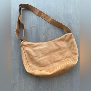 Vilenca Holland Hobo Bag with Slouchy Design and Adjustable Strap